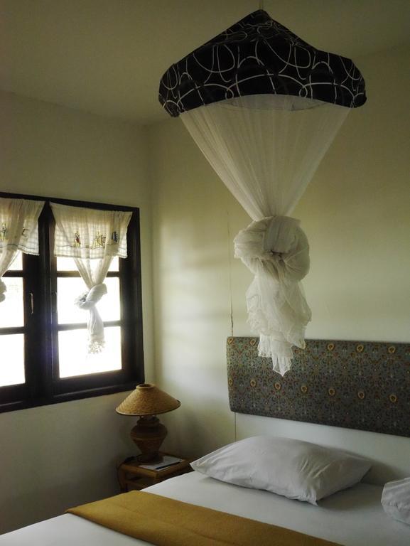 Charlie Hut Bungalow Hotel Ko Phi Phi Room photo